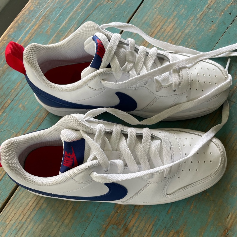 Nike Shoes White with blue and red